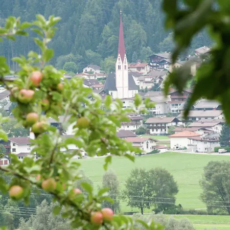 Ferienhaus Sunlit Farmhouse Near Hochzillertal Ski Area In Tyrol *